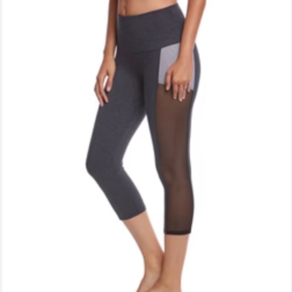 Onzie Stunner Yoga Capris Slate Combo - Picture 3 of 7